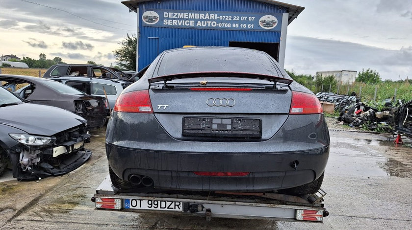Stop ceata bara spate Audi TTRS Coupe 2010-2014 cod: 8J0945703