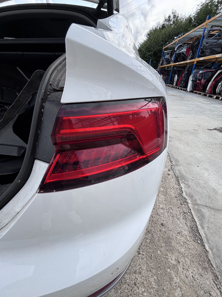 Stop dreapta aripa Audi A5 2.0 Motorina 2017, 8W6945092C