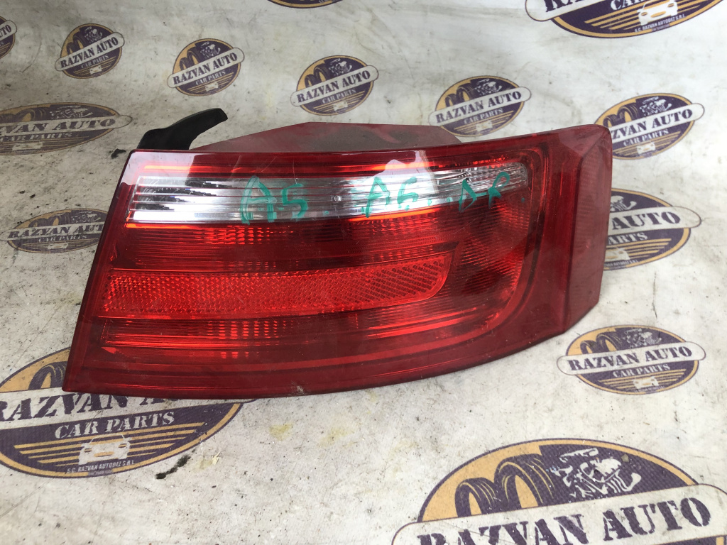 Stop dreapta aripa Audi A5 2009, 8T8945096
