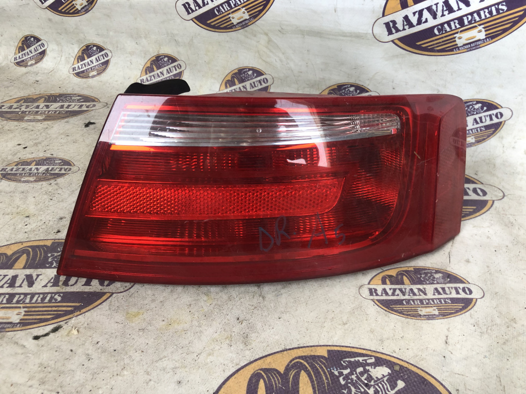 Stop dreapta aripa Audi A5 2009, 8T8945096