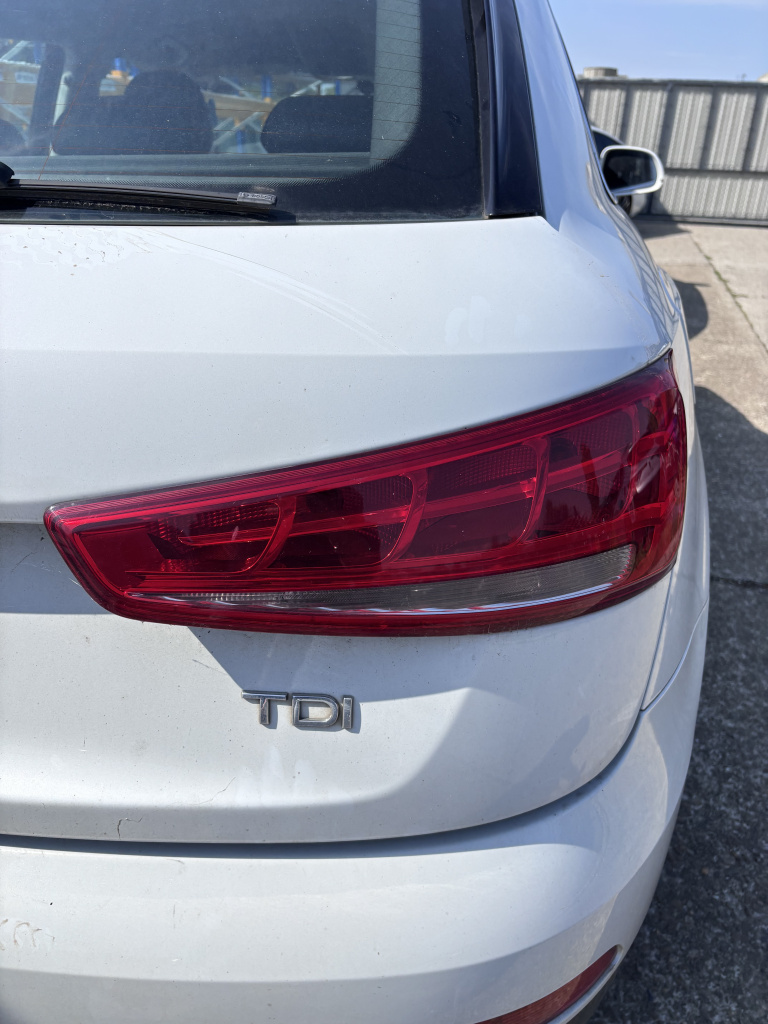 Stop dreapta aripa Audi Q3 2.0 Motorina 2011, -