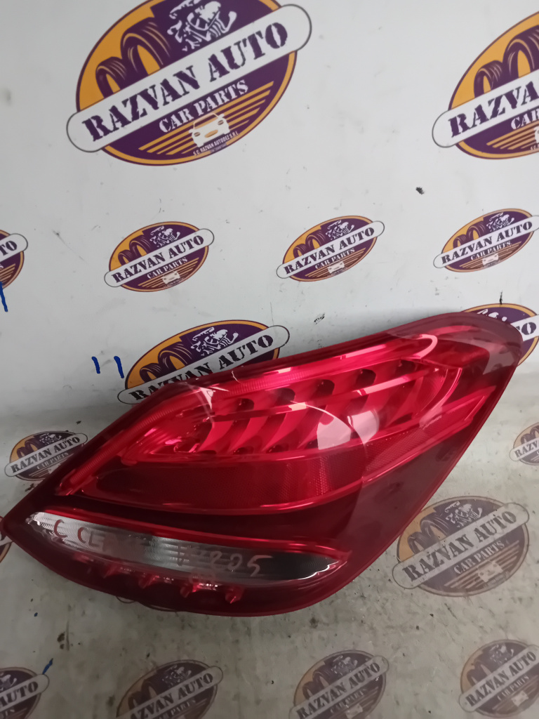 Stop dreapta aripa Mercedes C Class W205 2016, BERLINA