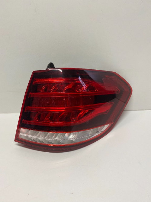 Stop dreapta aripa Mercedes E Class W212 Combi Facelift - A2129061803