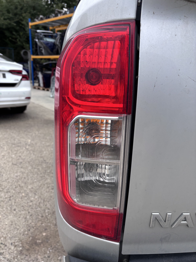 Stop dreapta aripa Nissan Navara 2.3 Motorina 2016, -