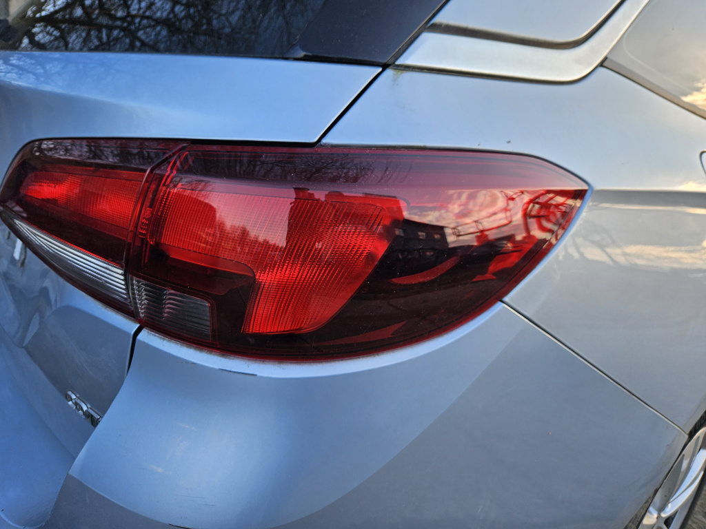 Stop dreapta aripa Opel Astra k Break - Motorina 2018, -