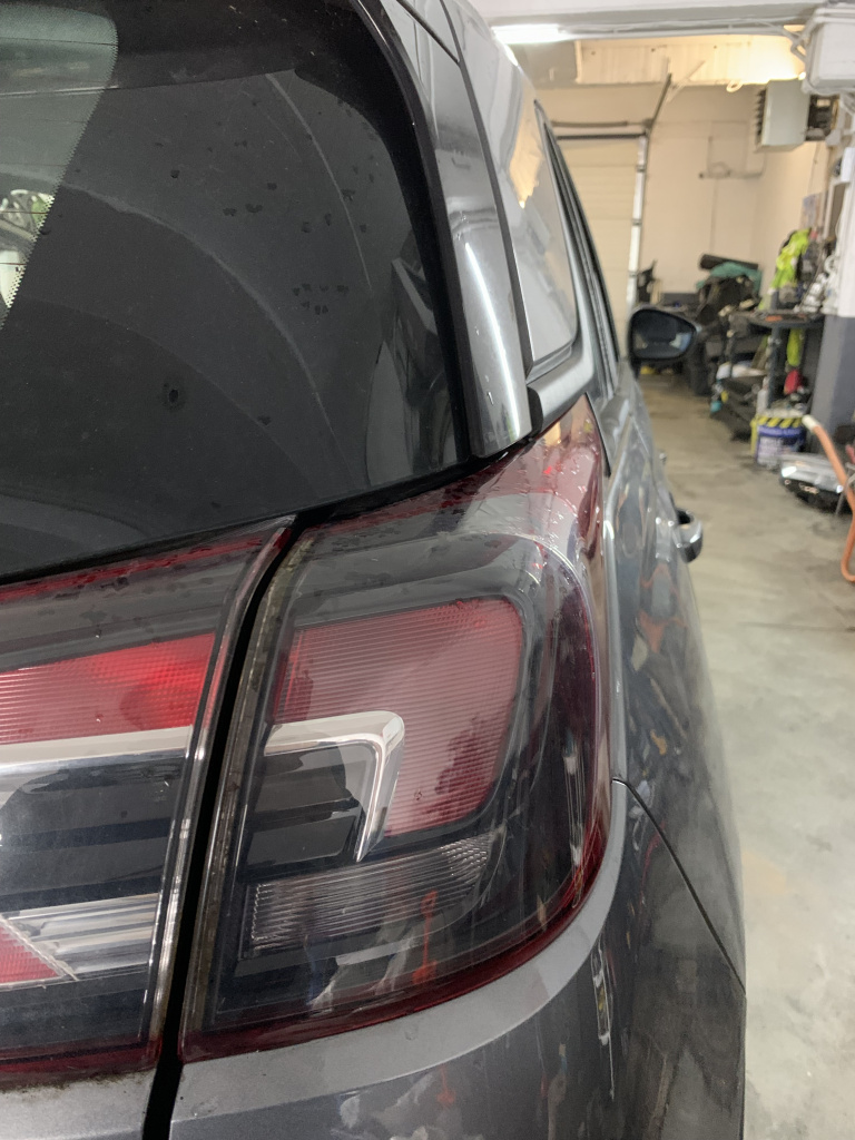 Stop dreapta aripa Opel Crossland X 1.2 Benzina 2017, -
