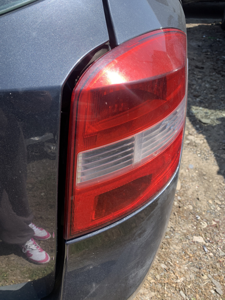 Stop dreapta aripa Renault Laguna 2.0 Motorina 2008, -
