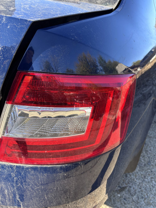 Stop dreapta aripa Skoda Octavia 3 1.2 Benzina 2015, -
