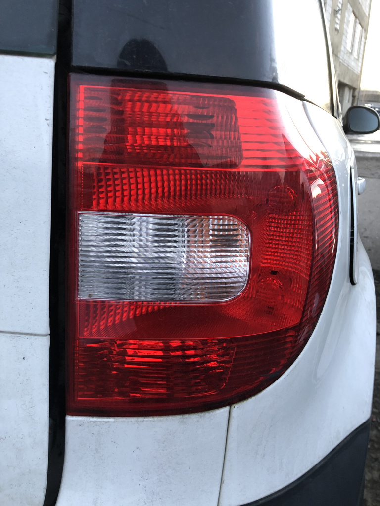 Stop dreapta aripa Skoda Yeti 2.0 Motorina 2012