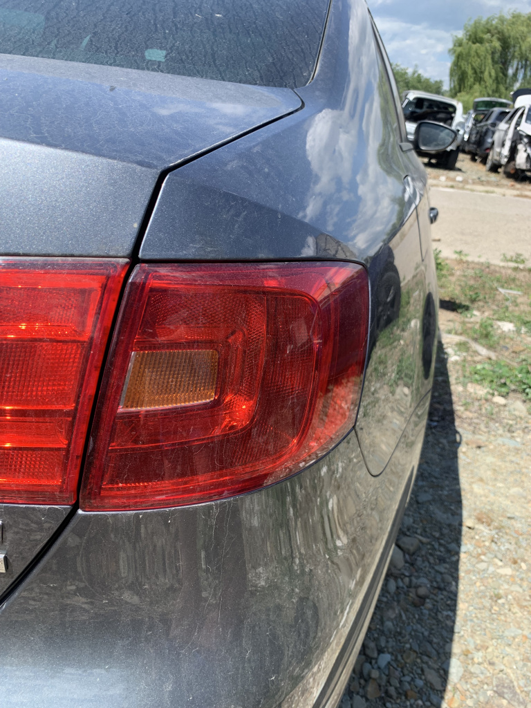 Stop dreapta aripa Volkswagen Jetta 1.6 Motorina 2012, -