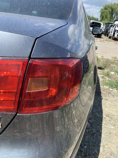 Stop dreapta aripa Volkswagen Jetta 1.6 Motorina 2012, -