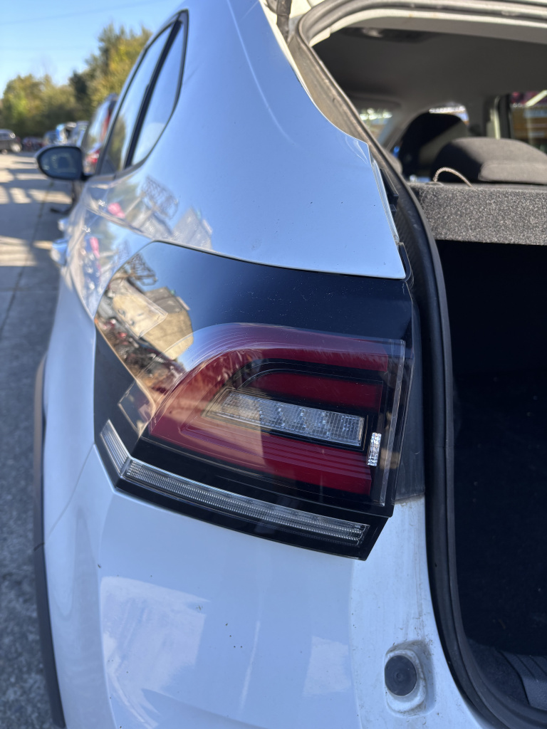 Stop dreapta aripa Volkswagen Taigo 1.0 Benzina 2024, LED