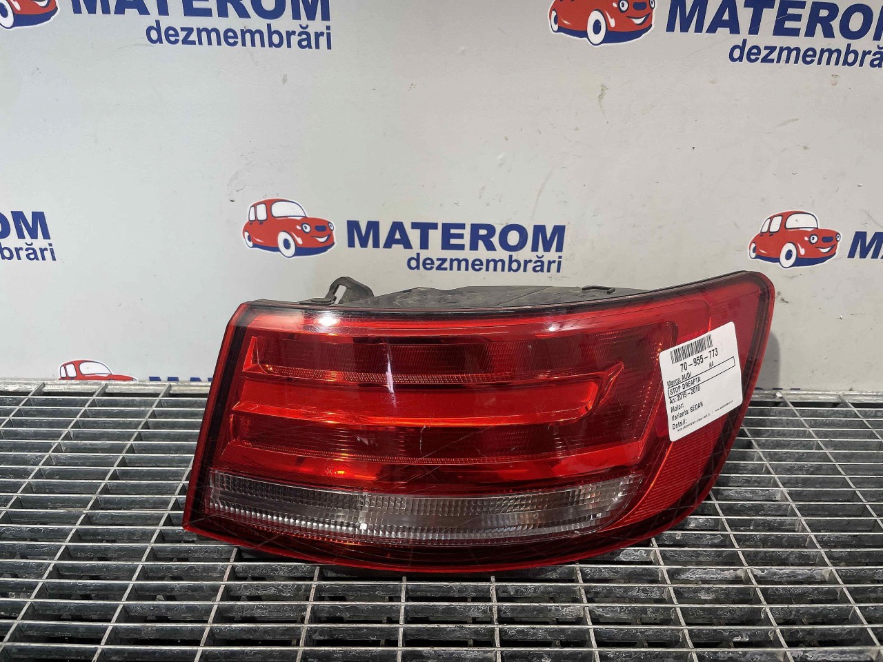 STOP DREAPTA AUDI A4 A4 - - (2015 2018)