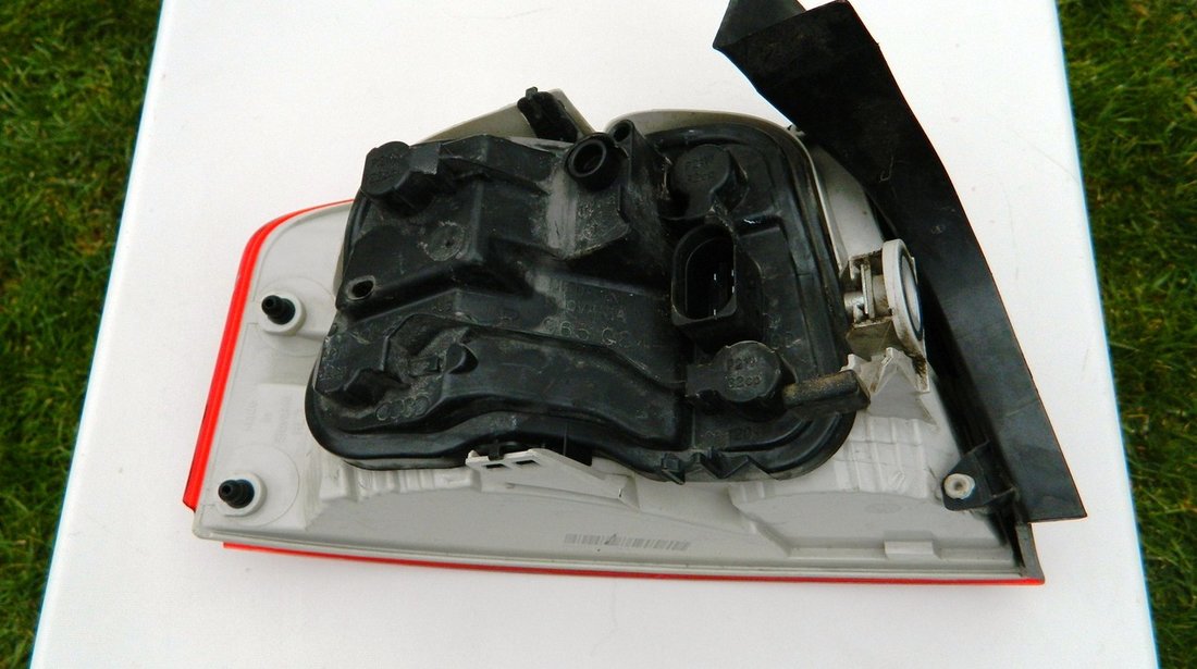 Stop dreapta Audi A4 B7 model 2005 2008 Cod 8E5945096