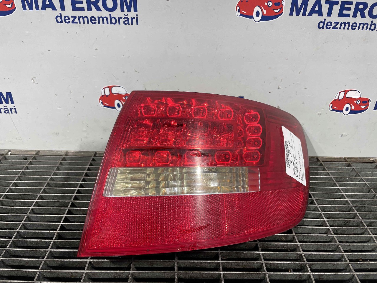 STOP DREAPTA AUDI A6 - - (2009 2011)