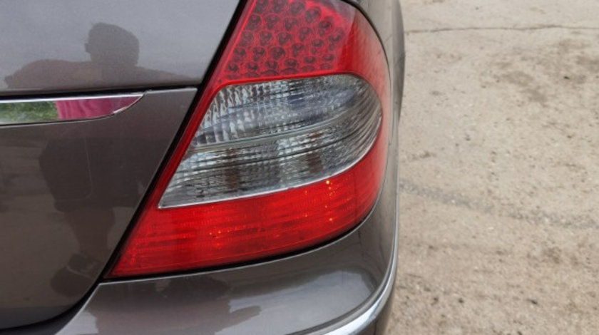 Stop dreapta avantgarde Mercedes E220 cdi w211 facelift