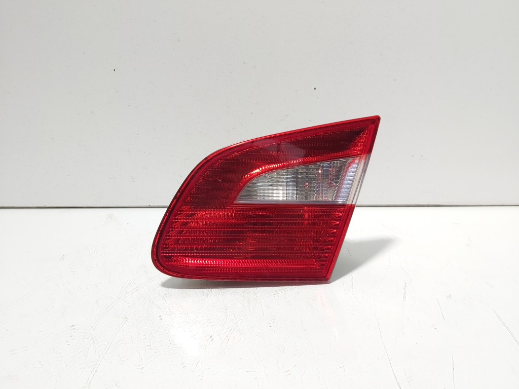 Stop dreapta capota spate, cod 3T5945094, Skoda Superb II (3T4) (id:704297)