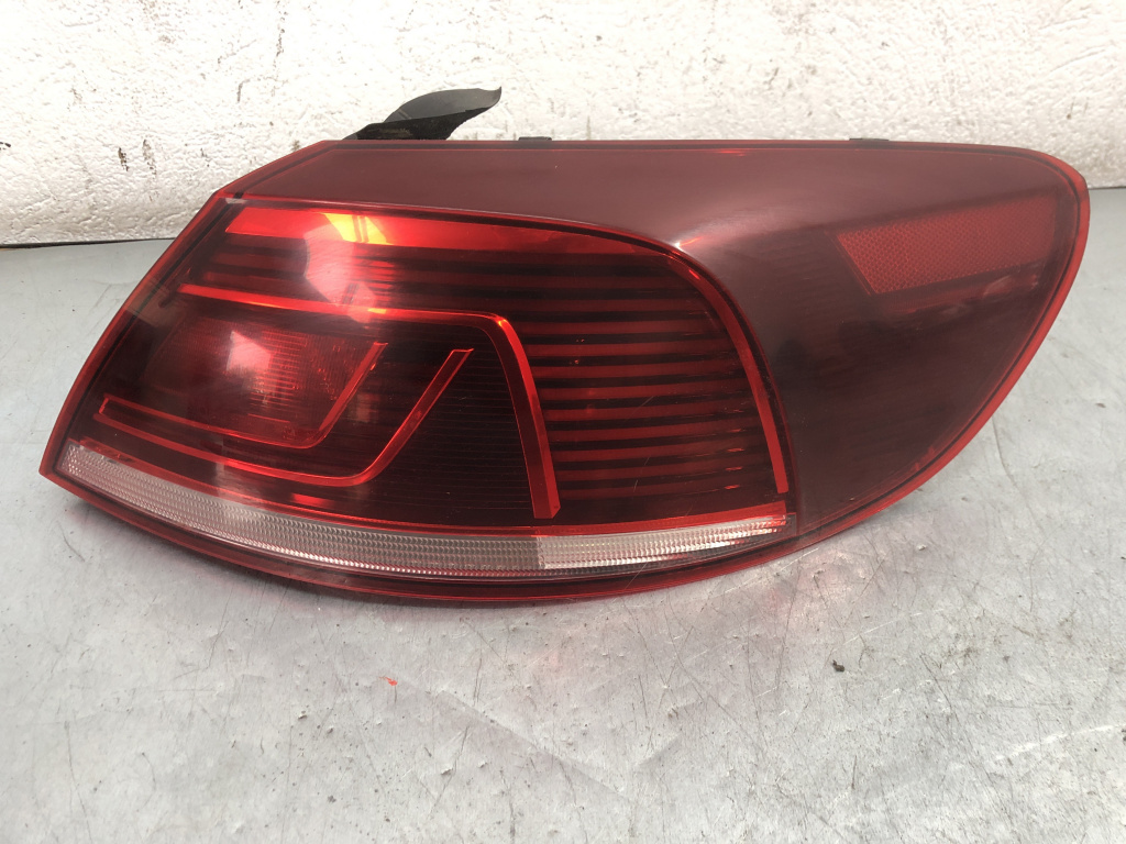 Stop dreapta caroserie Volkswagen CC Facelift sedan 2013 (3C8945208M)