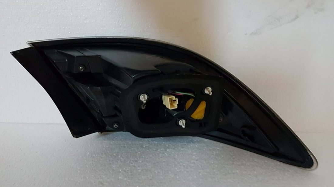 Stop dreapta cu leduri dupa aripa mazda 6 hatchback 2007-2011