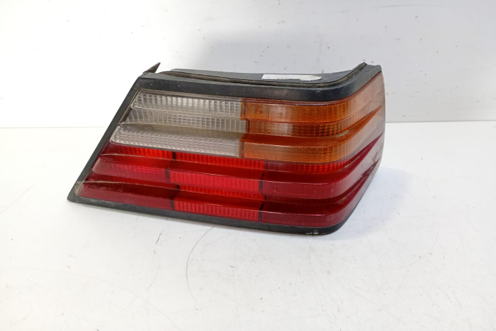 Stop dreapta cu mic defect Mercedes-Benz W124 [1984 - 1994]