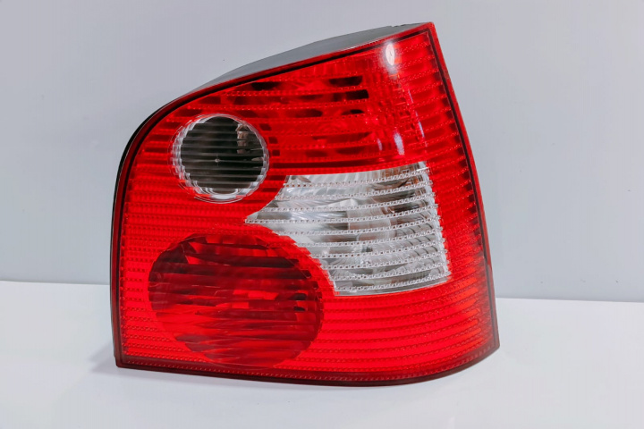 Stop dreapta cu soclu 6Q6945096B Volkswagen VW Polo 4 9N [2001 - 2005]