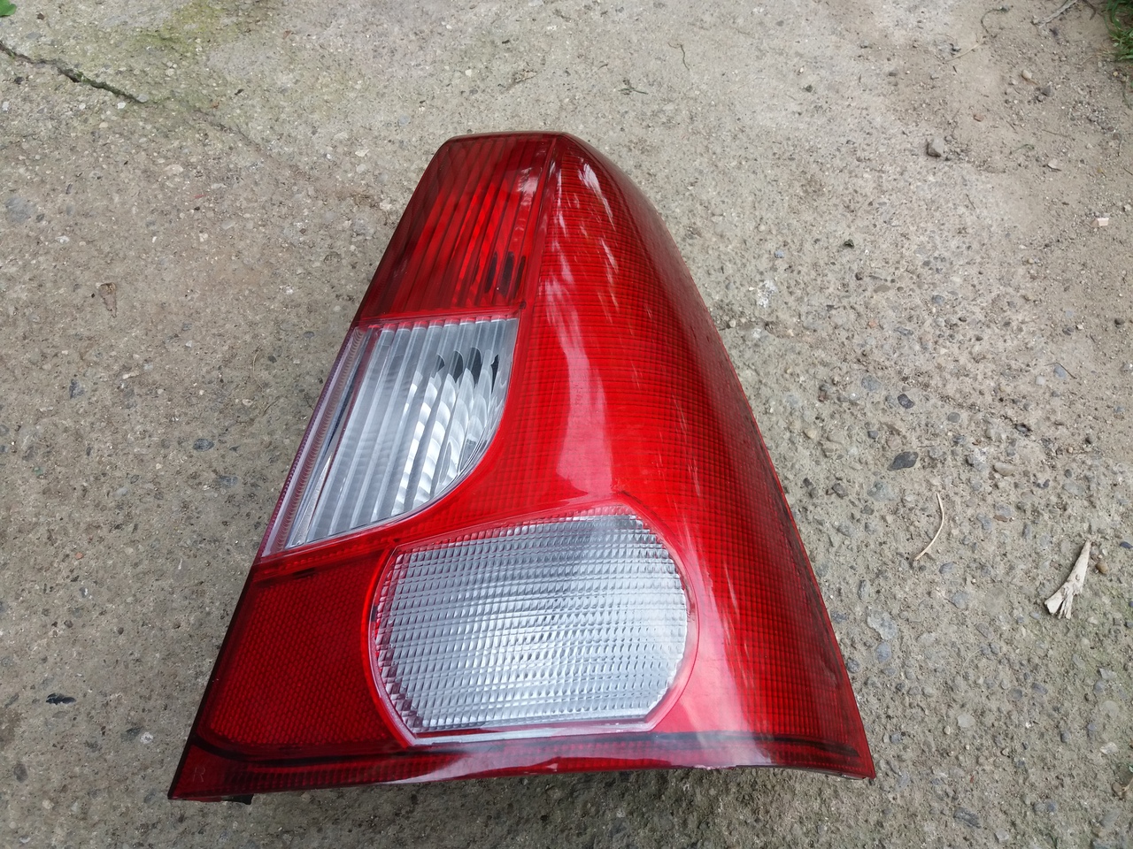 Stop Dreapta Dacia Logan Ph1 cu Semnal Alb Nou