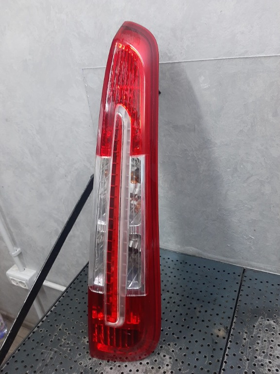 Stop dreapta ford c-max 2008 m51-13n411-aa