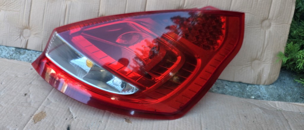 Stop dreapta Ford Fiesta MK6 2010 2011 2012 2013