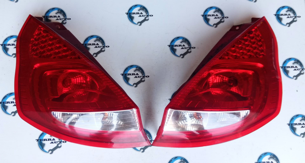 Stop dreapta Ford Fiesta MK6
