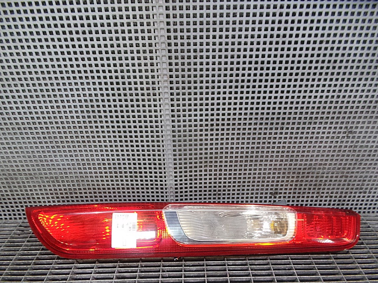 STOP DREAPTA FORD FOCUS - - (2004 2008)
