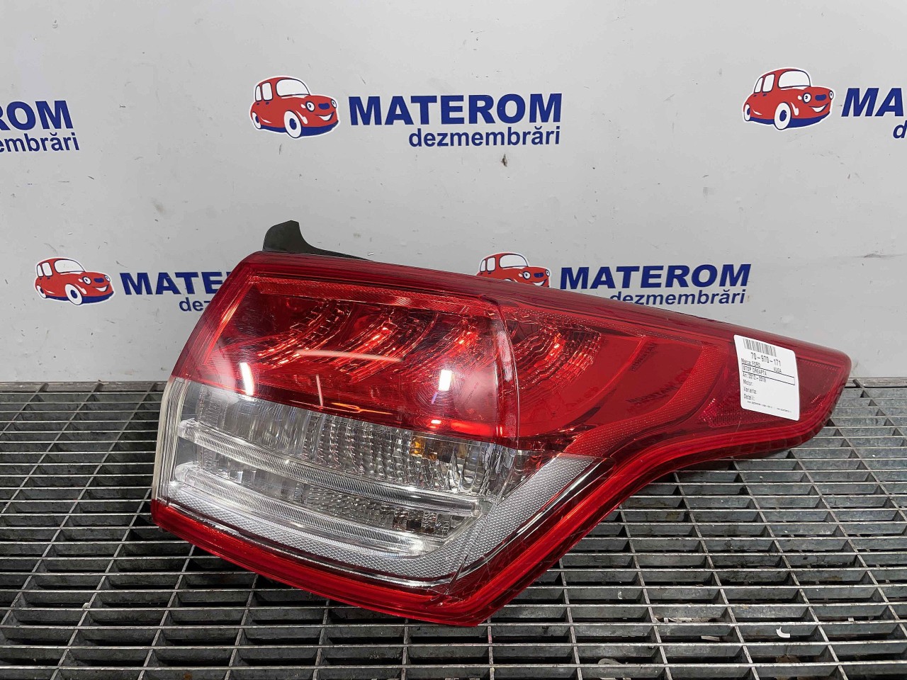 STOP DREAPTA FORD KUGA - - (2012 2019)