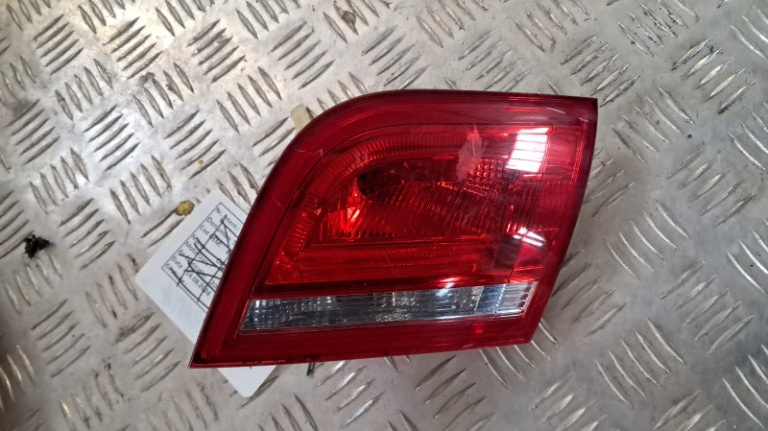 Stop dreapta haion Audi A3 8P 2.0 TDI an 2011 cod 8P4945094D