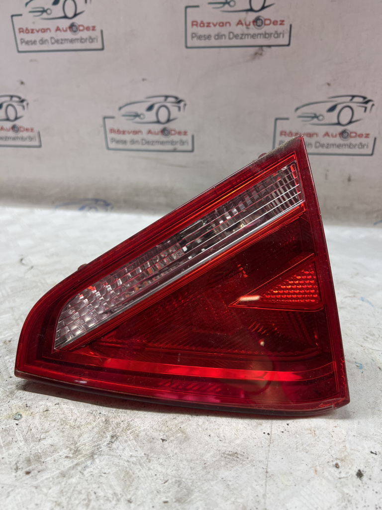 Stop dreapta haion Audi A5 - Motorina 2012, 8T0945094