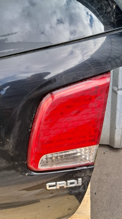 Stop dreapta haion Kia Sorento 2 an 2010