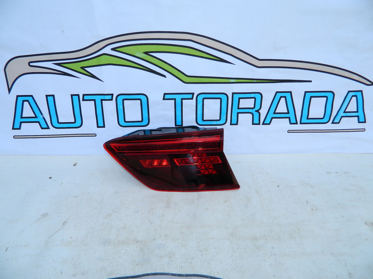 Stop dreapta haion LED VW Tiguan model 2016-2020 cod 5NA945308D