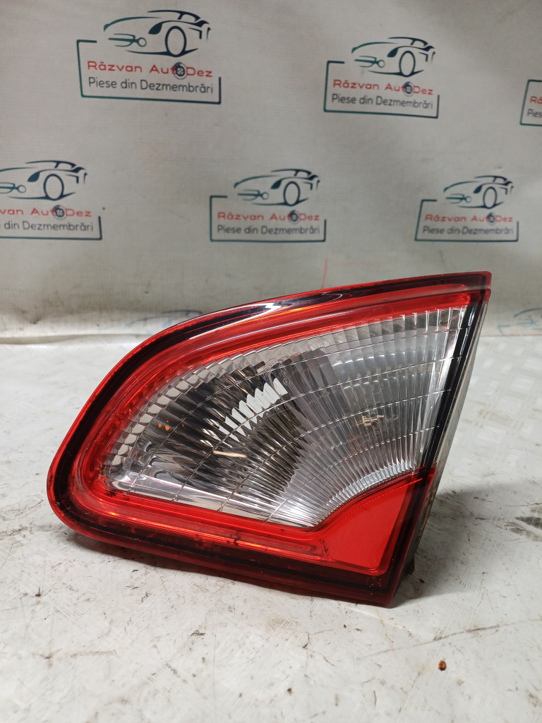 Stop dreapta haion Nissan Qashqai - Benzina 2012, -