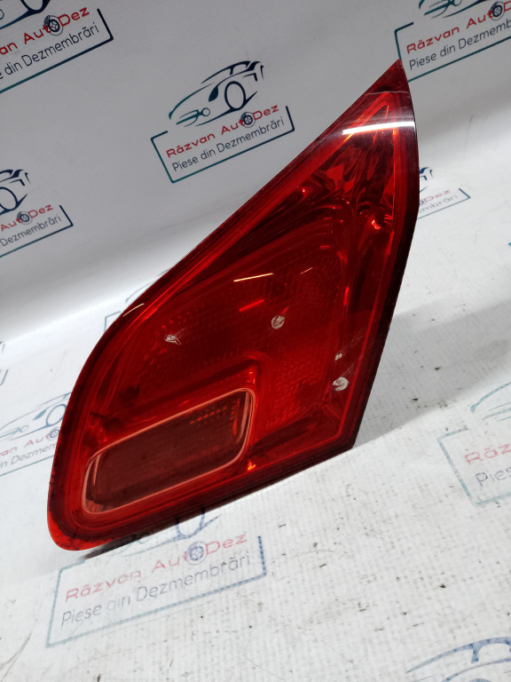 Stop dreapta haion Opel Astra J Hatchback 2011