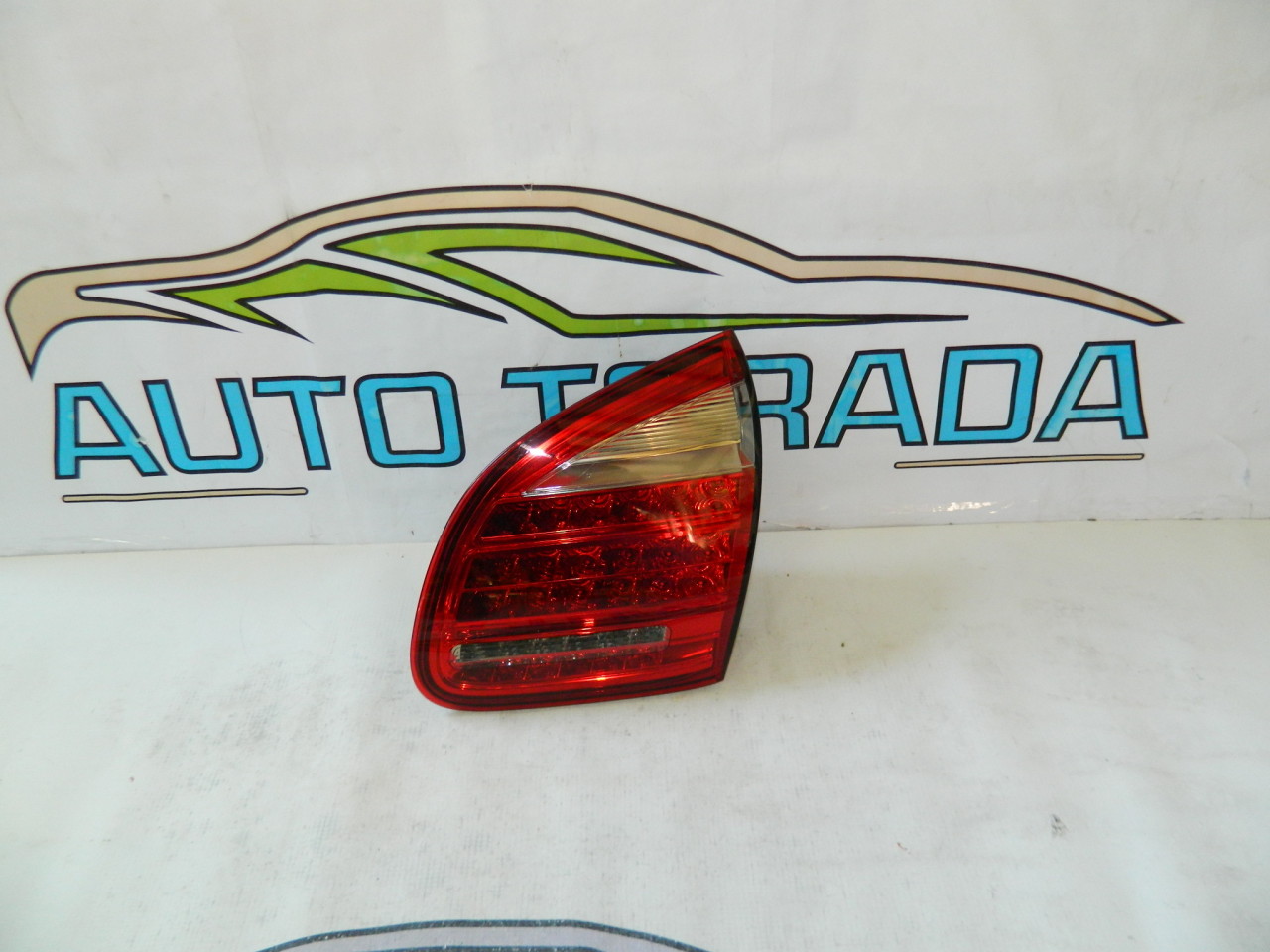 Stop dreapta haion  Porsche Cayenne 958 model 2010 - 2014 cod 7P5945094M