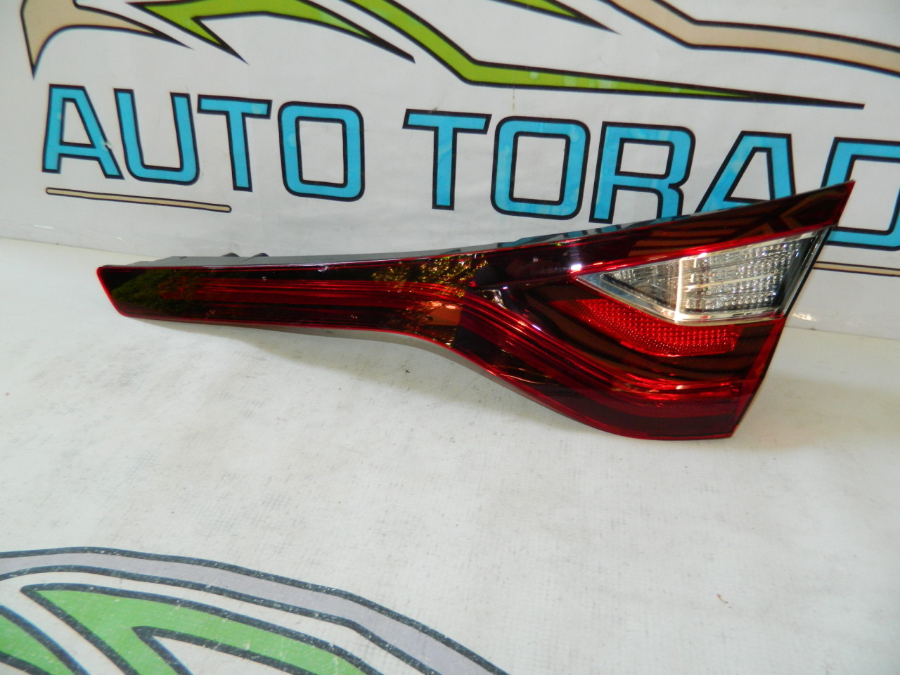 Stop dreapta haion Renault Megane Sedan cod 265503314R
