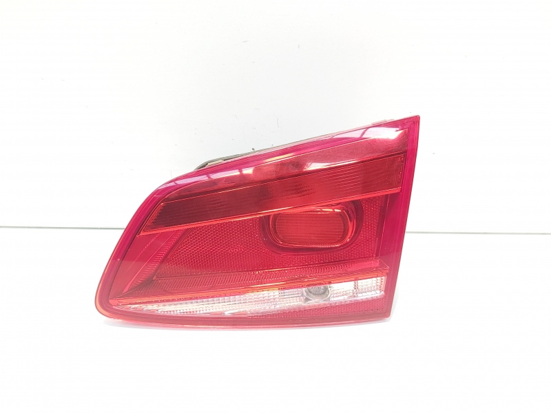 Stop dreapta haion, VW Passat Variant (365) (id:630232)