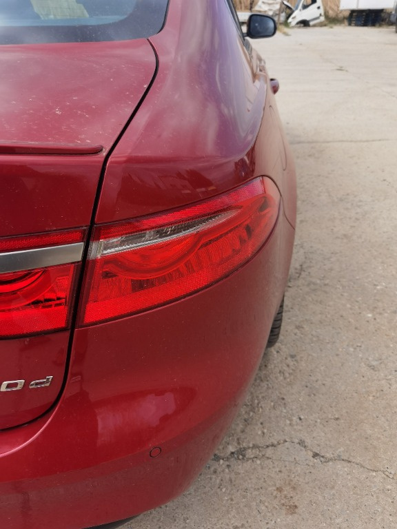 Stop dreapta jaguar xe 2.0 d an 2017
