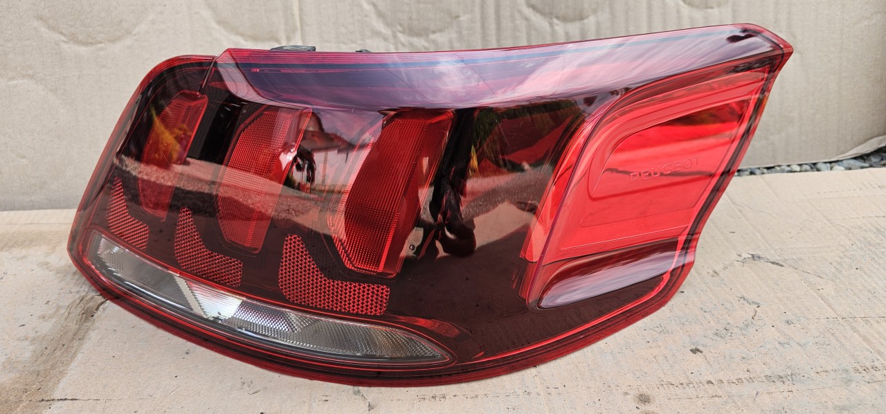 Stop dreapta LED Peugeot 301 2017 2018 2019 2020
