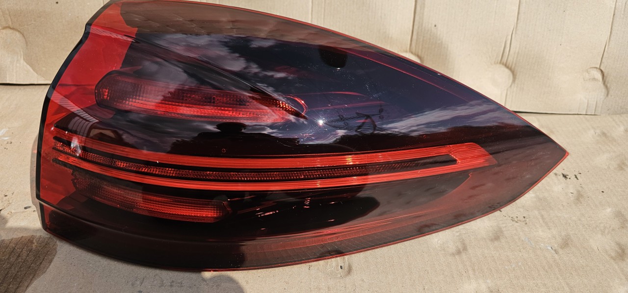 Stop dreapta LED Porsche Cayenne 7P5 Facelift 2015 2016 2017