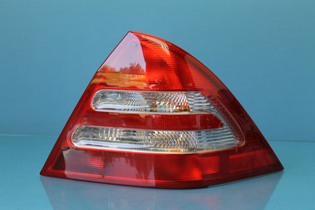 Stop dreapta Mercedes C-classe w203