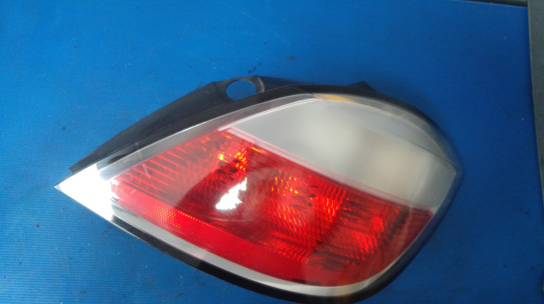 Stop dreapta opel astra h 24-451-837