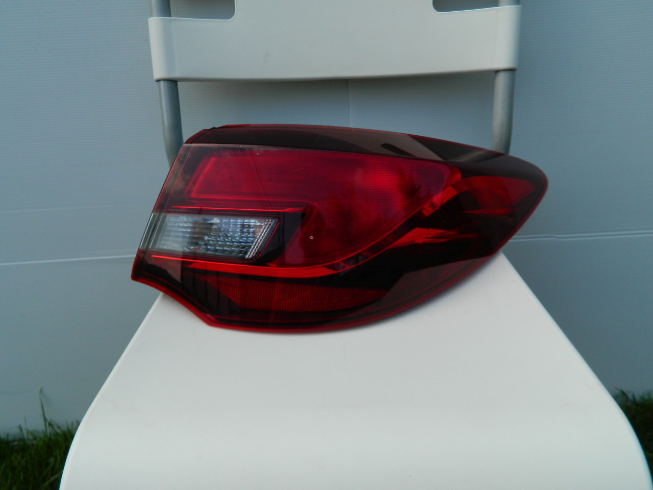 Stop dreapta Opel Astra J sedan 2013-2016 cod 25870154