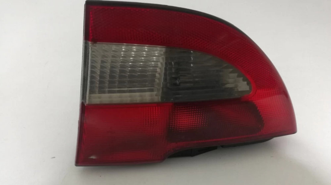 Stop dreapta pe haion Renault Megane 1 An 2001 2002 2003 2004 2005 cod 7700428053