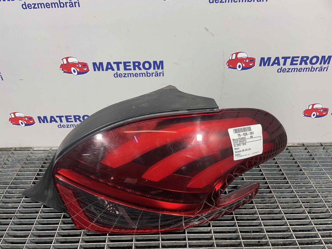 STOP DREAPTA PEUGEOT 208 - - (2015 2019)
