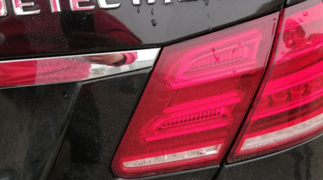 Stop dreapta portbagaj Mercedes E300 hybrid W212 facelift