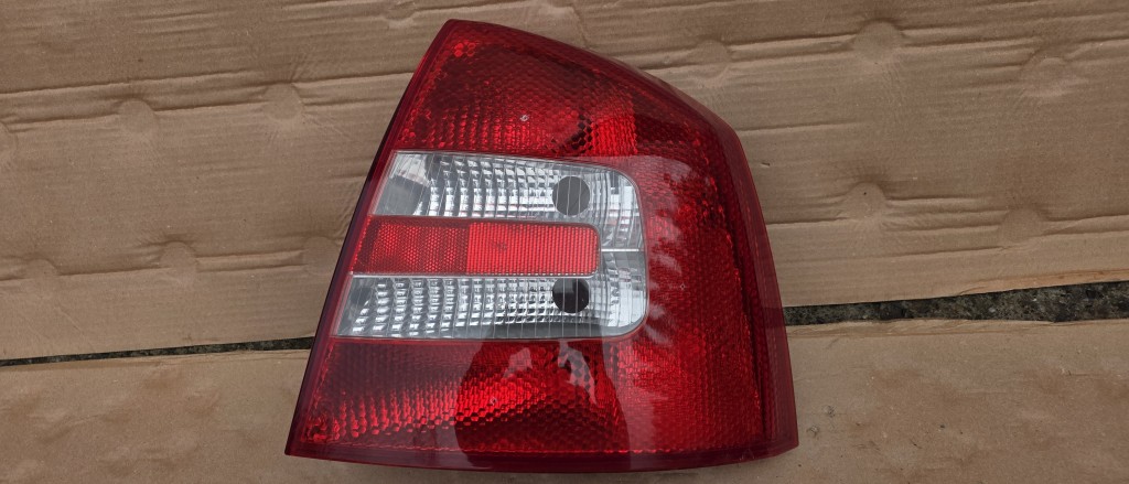 Stop dreapta Skoda Octavia 2 2005 2006 2007 2008